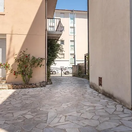 T2 Proche De La Appartamento
